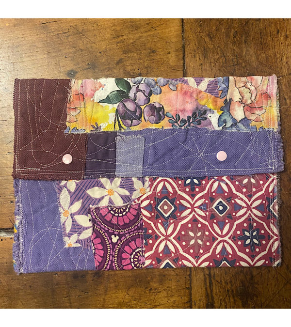 axellou-creation-pochette-destructurée-tablette-violette-fait-main-en-france(5)
