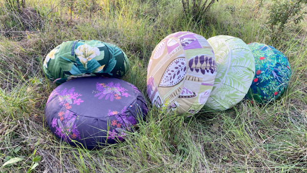 axellou-creation-zafu-Leaf-mauve-yoga-fait-main-en-france(1)